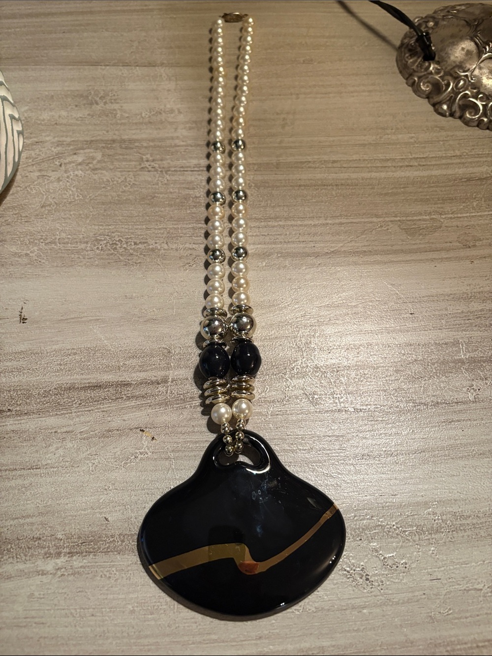 80”s Black and Gold Statement Pendant Necklace - Glass Pendant - Picture 4 of 6